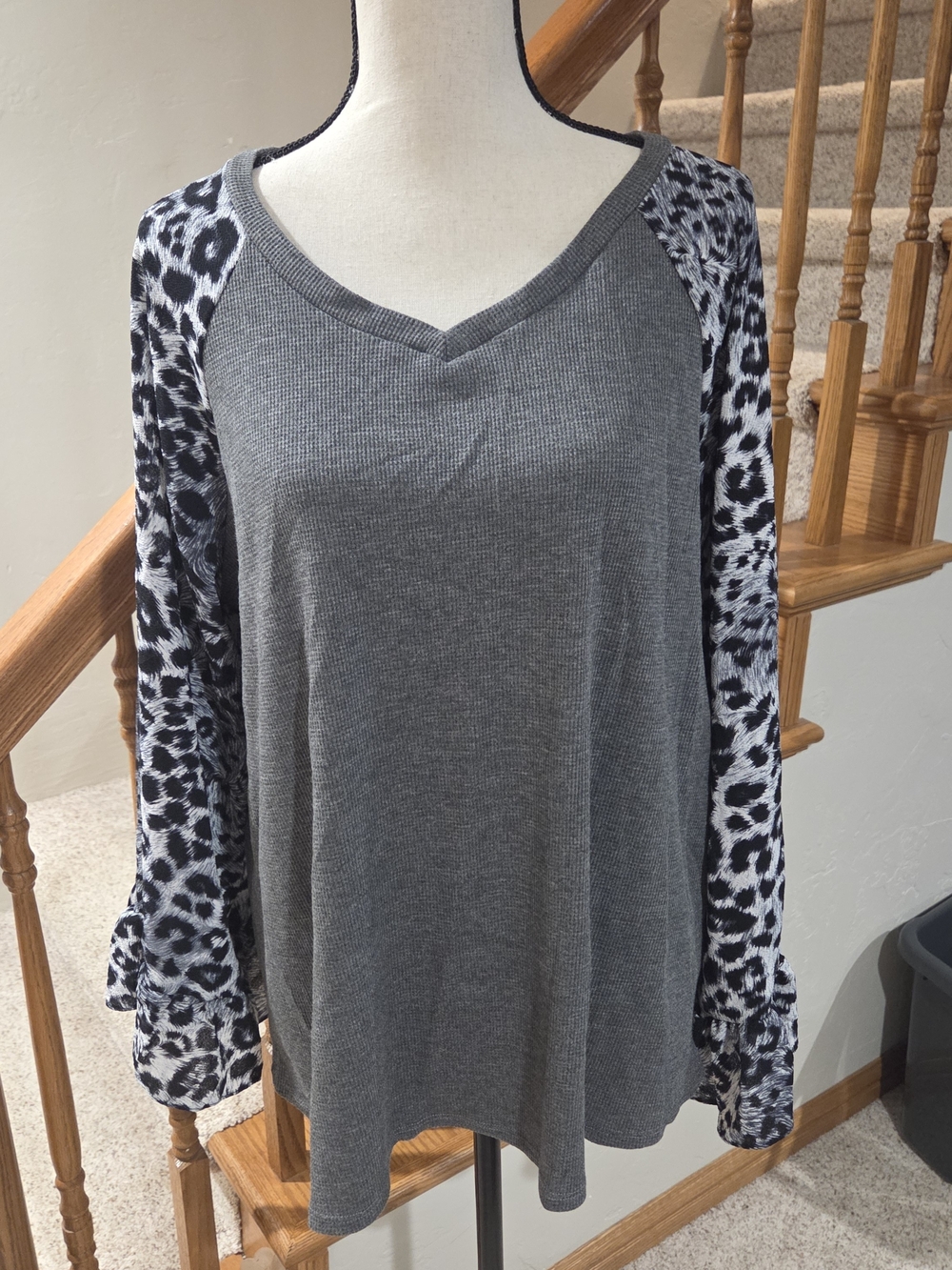 Women’s Gray V-Neck Long Sleeve Top with Leopard Print Sleeves